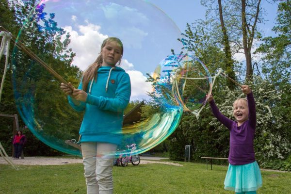 BubbleLab Zeepbellen Standaard – Maak Megazeepbellen Zelf!