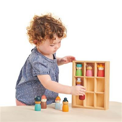 Tender Leaf Toys Happy Folk Hotel Hout