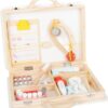 Tandartskoffer3 Small Foot - Houten Dokter en Tandarts 2 in1 Set in Koffer.