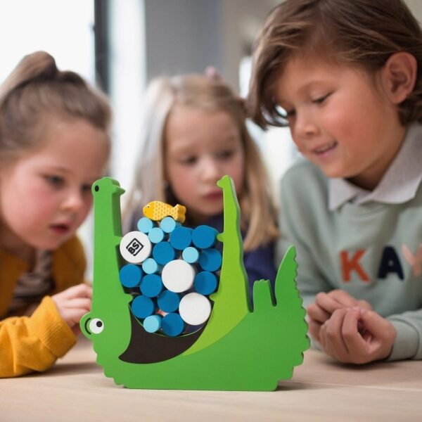 BS Toys Balansspel De Hongerige Krokodil – houten stapelspel bij het Speellab