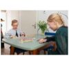 Kinderen spelen het raadspel Welke Koe Ben Ik van BS Toys