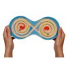 Educatief houten motoriek bord van Goki ter stimulering van fijne motoriek