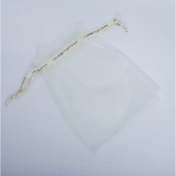 organza zakje leuk met letters Het Speellab