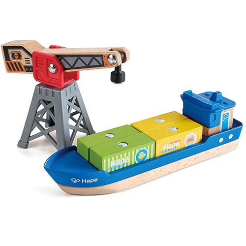 houten-speelgoed-hape-cargo-ship-en-kraan-educatief-transportspel Educatief houten speelgoed van Hape – vrachtschip met kraan en containers