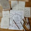 Tekenstiften en vellen met winter flashkaarten Montessori natuur en educatief speelgoed van Wildebras